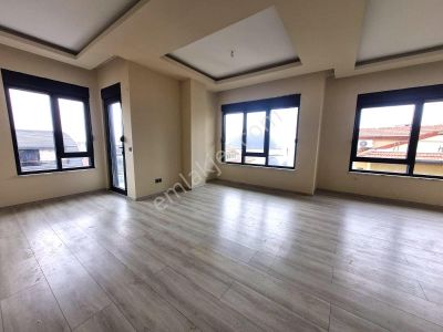 Fığla Mahallesi’nde Kale Ve Deniz Manzaralı Geniş 4+1 Kiralık Daire