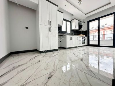 ⭐ay Emlak'tan⭐altınkum'da Arakat Doğalgazlı Denize 300 Mt Şık Tasarımlı Satılık 2+1 Lüks Daire