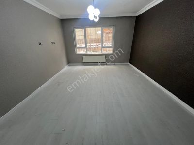 Vatan'da Dutluk Göbeğe Yakın Cepheleri Açık Full Lüx Yapılı 2+1 Bağımsız Fırsat Daire