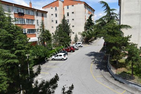 Rıza Acar'dan Harb-iş 28 Sitesinde 2+1 Ara Kat Bakımlı Kiralık