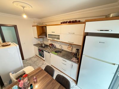 🏡muradiye Mahallesi 🏡 ✅2+1 100 M2 3 Katlınım 2 Katı ❇️kombi Petekli Full Özelikli Arakat