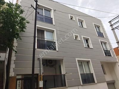 Bayraklı Gümüşpala Emek Mahallesinde Satılık 2+1 Daire