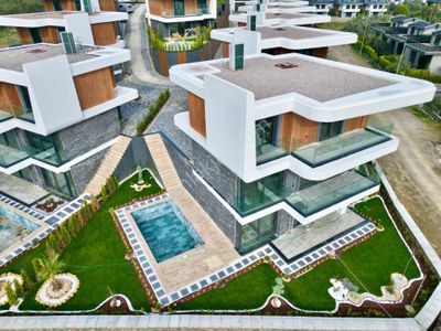 Berkay Demirel'den Huzurun Merkezi Gürede Satılık 3+2 Villa