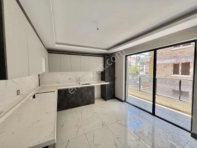 Uçaklı Park Mevkii 4+1 Ön Cephe 140m2 Kilerli Satılık Daire