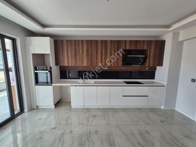 Bulvar Yenikent Sitesinde 4+1 Yerden Isıtmalı Modern Lüks Kiralık Daire