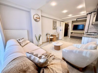 Karaman Mahallesi Dumlupınar Caddesi Üzeri Lise & Tugay 2 Dk Mesafede Eşyalı 1+1 Apart A169