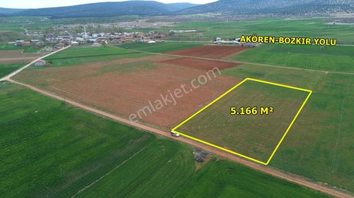 Akören Karahüyük De 5.166 M2 Yerleşime Yakın Müstakil Tapulu Tarla