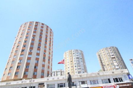 Ataşehir Küçükbakkalköy'de 2+1 Satılık Daire