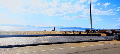 520 Gayrimenkulden Denize Sıfır Konumda 2+1 Daire Satılık