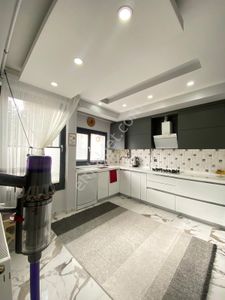 Elisa Gyo/esenyurt Bölgesi Merkezi Konumlu 3,5+1 Sıfır Ayarında Kombili Satılık Daire