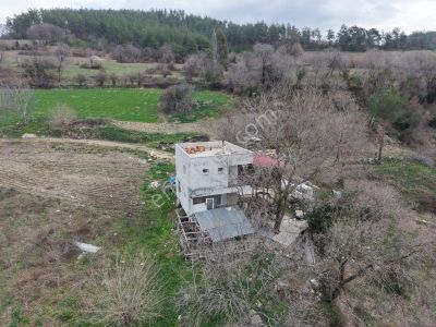 Kozan Gayrimenkulden Eskimantaşta 18 Dönüm Tarla Ve İki Katlı Ev