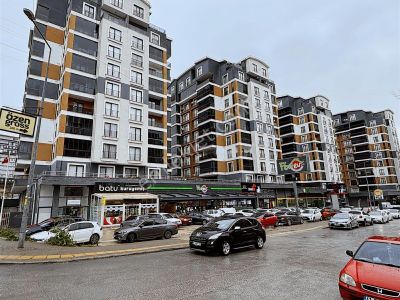 Ataevler Merkezde Geniş Balkonlu Önü Açık Satılık Daire