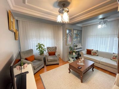 Ataşehir Kayışdağı Mah.'de Metroya Yakın Lokasyonda Keyifli 3+2 Çatı Dubleks