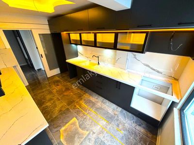 𝄞melodi'den İkizçay'da 3+1 Hamam Banyolu Ön Cephe Arakat Ayrı Mutfaklı Nezih Sitede Daire