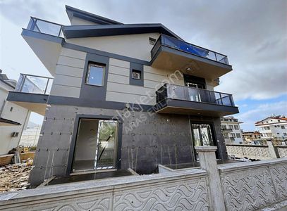 Aras'dan Çamköyde Lüks Yüksek Tavan 3+1 Dubleks