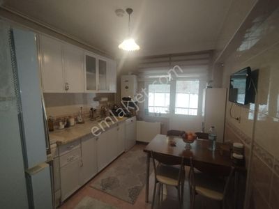 Aşık Paşa Cadde Üzeri Katta 3+1 Daire!