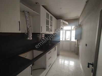 Adnan Menderes'te Metroya Yürüme Mesafesinde 3+1 Daire!