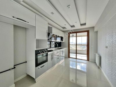 Nam-ak Emlak'tan K.otoparklı Manzaralı Güney C. 3+1 Site Dairesi