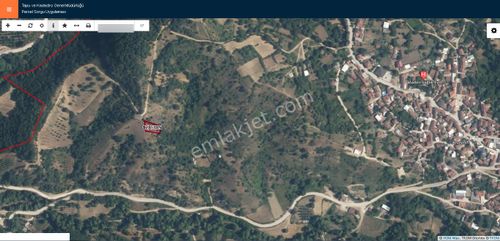 Akbaşlar Gayrimenkul'den Maden Mahallesinde Satılık Tarla