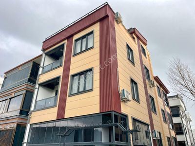 Akçay Sezgin Emlaktan Ara Kat & Doğalgazlı & Fırsat 1+1 Lüx Dair