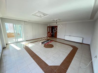 İz'den Huzurevlerin'de Xl Oturum 3+1 Satılık Daire