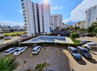 Konyaaltı,site İçin De, 3+1 Ebeveyn Banyolu Geniş Kiralık Daire