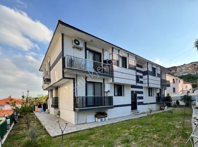 Foça Yenibağarası Mahallesinde Kiralık 2+1 Daire