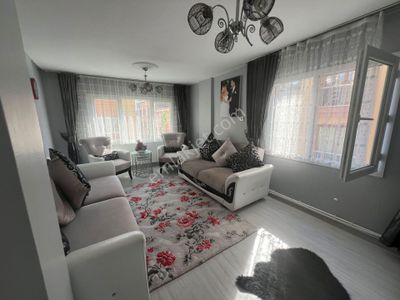 Acill Konak İzmirpark Avm Yakını 2+1 90m2 D.gazlı Ayrı Mutfak Arakat Fırsat Daire