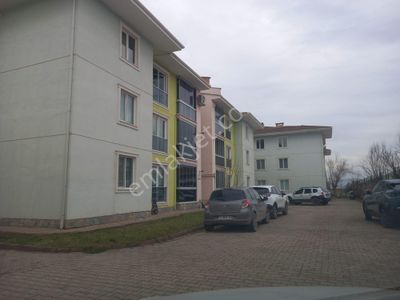 Roma' Dan Kozluca Yolunda Satılık Site İçi Daire