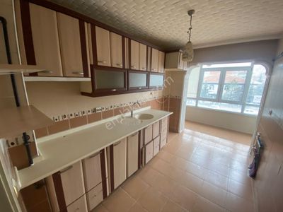 İstasyon Mahallesinde 2. Ara Katta 3+1 Satılık Daire