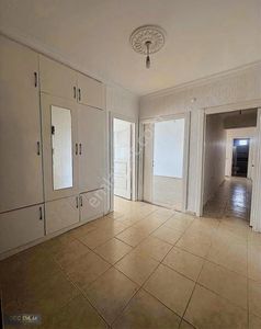 Seç Emlak'tan Yeşilvadi Konutlarında Ara Kat Geniş 2+1 Daıre