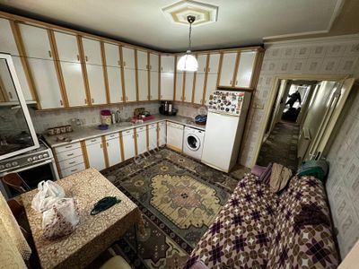 Turgutlu Satılık Yıldırım Mah 140m2 1. Kat 3+1 Oda Teraslı Balkonlu Doğalgazlı Geniş Daire