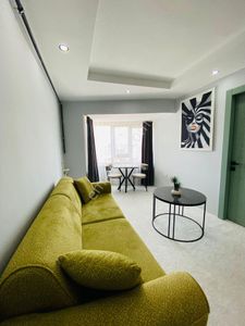 Arakat Sıfır Eşyalı Asansörlü Merkezde 1+1 Apart