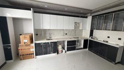 Törekent Mh^de Site İçinde Ara Katta E. Banyolu G. Odalı Lüx Yapılı Sıfır 3+1 Daire!