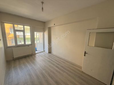 Makro Life Gayrimenkul'den Satılık Huzurevleri Kelebek Fırın Civarı 2+1 Fırsat Daire