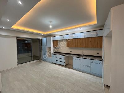 Eminpaşa Mahallesinde Site İçi Satılık 4+1 Geniş Daire
