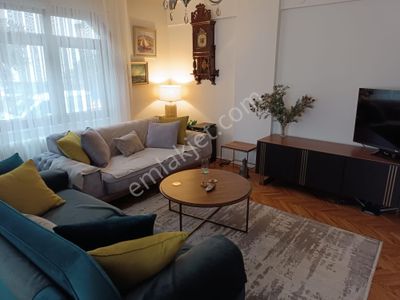 Zuhuratbaba Da Karotu Alınmış Yıkılacak Bina Kat 1 Meydana Ve Marmaraya Yakın