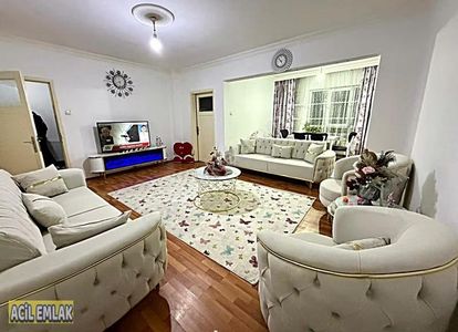 Acil Emlaktan Hastane Yakını Cepheler Açık Satılık Daire