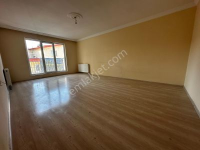 Kanunide Genç Binada Üst Katta Kiralık 3+1