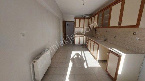 Muğla Merkez Karşıyaka Da 3+1 Doğalgazlı,kaloriferli,asansörlü Daire