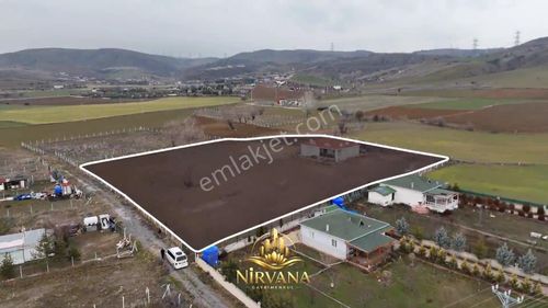 Sirkeli'de Satılık 6262 M2 Bahçe Ve 140 M2 3+1 Ev