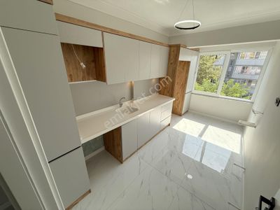 🔴🔴 Güç Gayrimenkul'den Akçay'da Ön Cephe Ara Kat İçi Full Yapılı Lüx Satılık 2+1 Daire