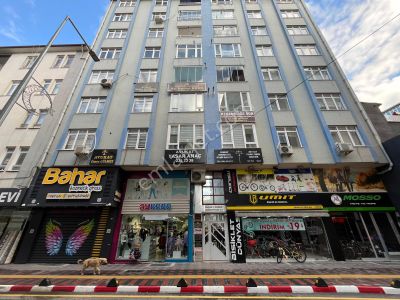 Albayrak Caddesi | Yaşar Çenesiz Apt. | Ofis Kullanımına Uygun 3+1