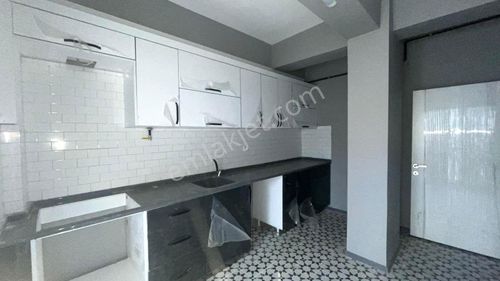 Kurtuluş Mahallesinde Sıfır 2+1 Daire