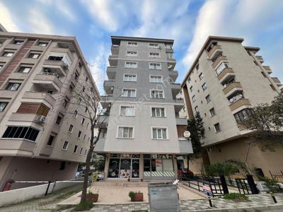 İçerenköy'de Necmettin Erbakan Cad. Paralelinde 3+1 110 M² Net