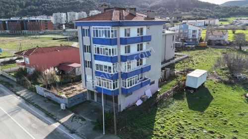 Çanakkale Eceabat’ta Denize Sıfır Satılık 5 Katlı Bina