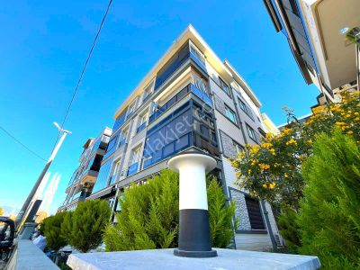 🔴yetkili Güç'ten Akçay'da 4 Yaşında Cam Balkonlu Doğalgazlı Satılık 1+1 Daire