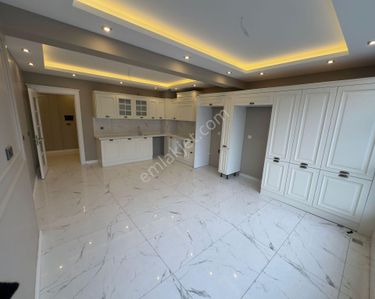 Amazon'dan Germenıcıa Konutlarında Havuzlu Site İçi Lüx 4+1 !!!!