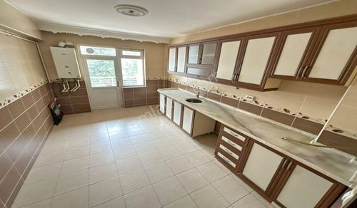 Atapark Cadde Kenarı Bölgenin En Geniş Dairesi Bu İmkan Kaçmaz