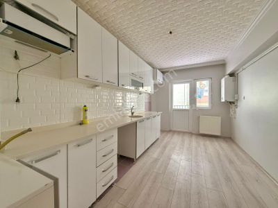 Pursaklar Mehmet Zengin Emlak'tan Mimar Sinan Mahallesinde 1.kat 3+1 Masrafsız Daire